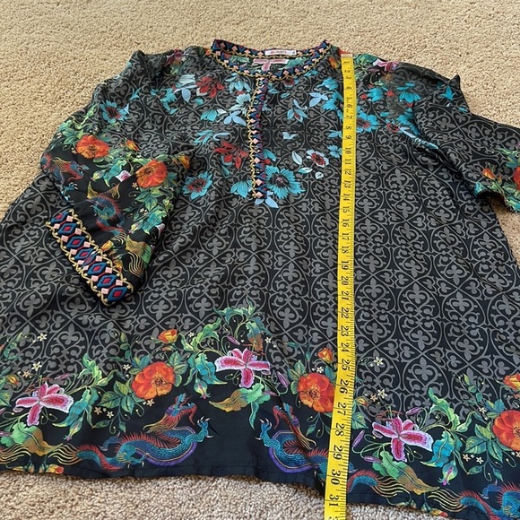JOHNNY WAS Size XL black silk printed floral embroidered blouse - Picture 7 of 10
